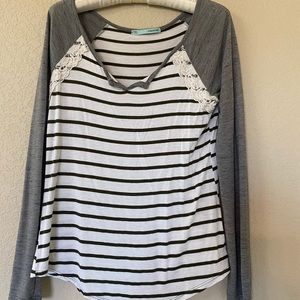 Women’s long sleeved tee